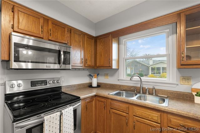 413 Rose Court, Jeffersonville, IN 47130