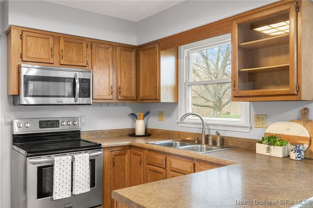 413 Rose Court, Jeffersonville, IN 47130