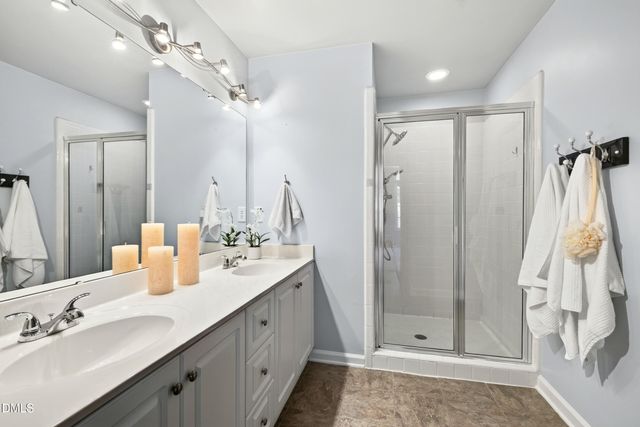 313 Glen Echo Lane F, Cary, NC 27518
