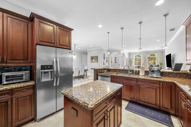 71 Via Poinciana Lane, Boca Raton, FL 33487