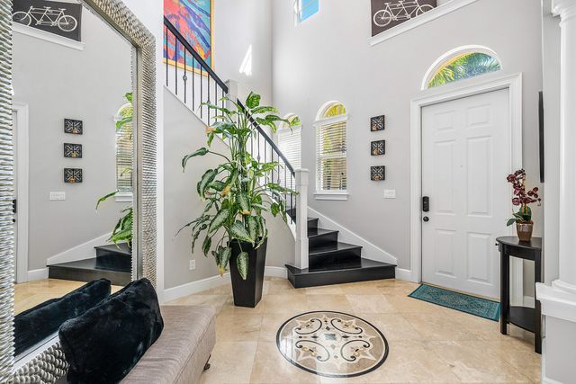 71 Via Poinciana Lane, Boca Raton, FL 33487