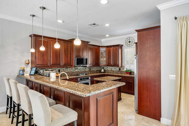 71 Via Poinciana Lane, Boca Raton, FL 33487