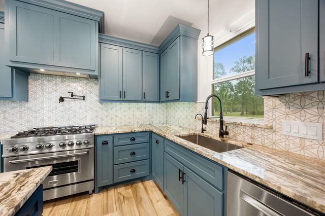 9115 Bush Buck Lane, Conroe, TX 77303