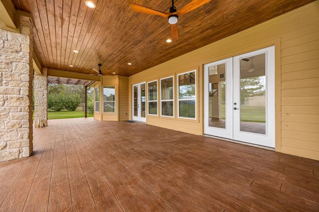 9115 Bush Buck Lane, Conroe, TX 77303