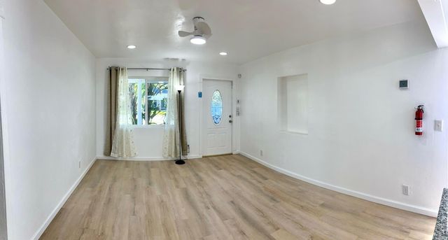 801 NE 36th Street, Oakland Park, FL 33334