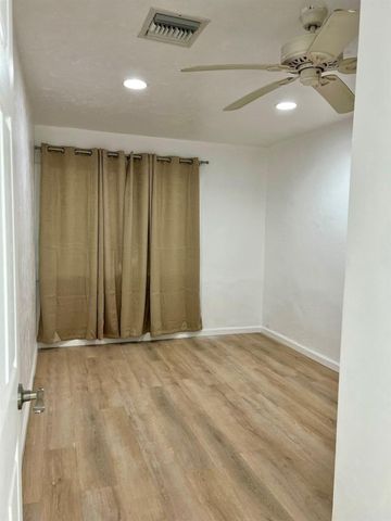 801 NE 36th Street, Oakland Park, FL 33334