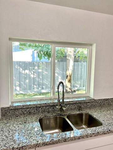 801 NE 36th Street, Oakland Park, FL 33334