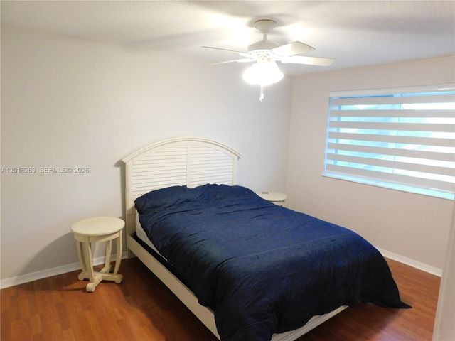 14231 Harpers Ferry St, Davie, FL 33325