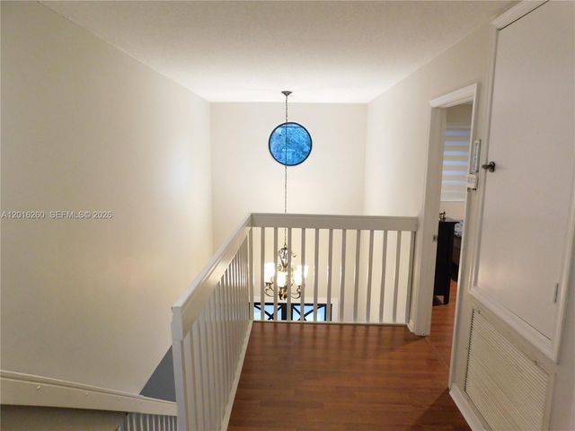 14231 Harpers Ferry St, Davie, FL 33325