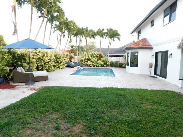 14231 Harpers Ferry St, Davie, FL 33325