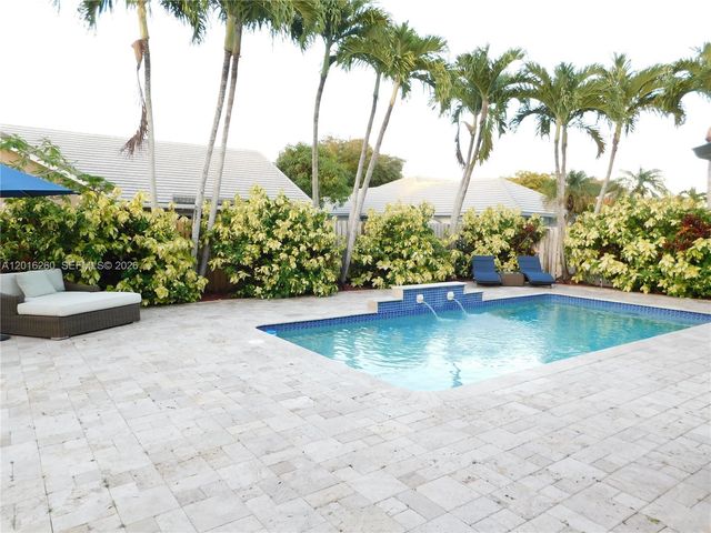 14231 Harpers Ferry St, Davie, FL 33325