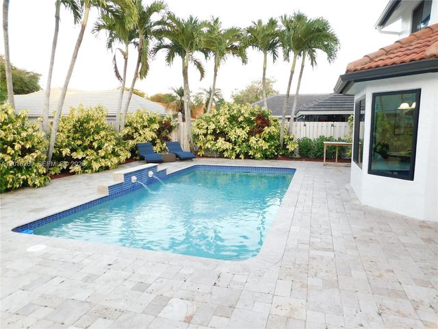 14231 Harpers Ferry St, Davie, FL 33325