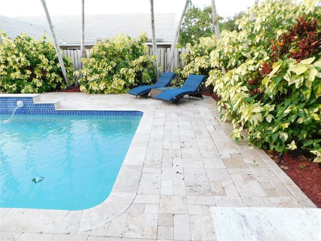 14231 Harpers Ferry St, Davie, FL 33325