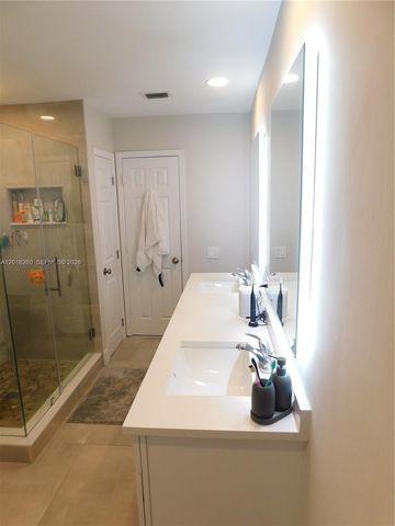14231 Harpers Ferry St, Davie, FL 33325