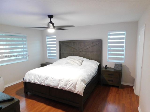 14231 Harpers Ferry St, Davie, FL 33325