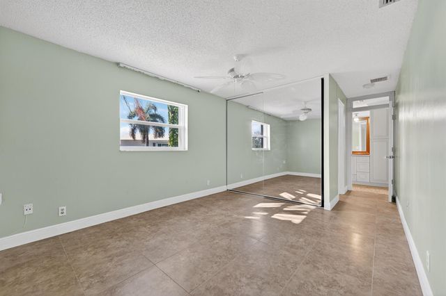 1708 SW 21st Street SW, Boynton Beach, FL 33426