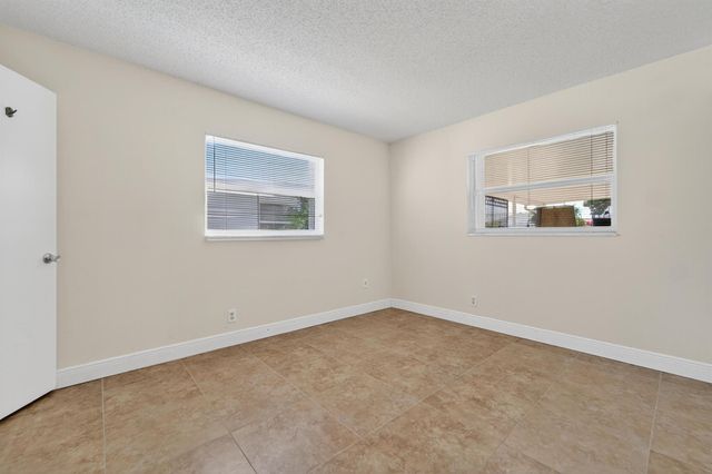 1708 SW 21st Street SW, Boynton Beach, FL 33426