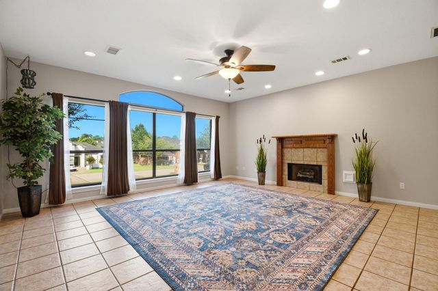 12557 Marina Loop, Willis, TX 77318
