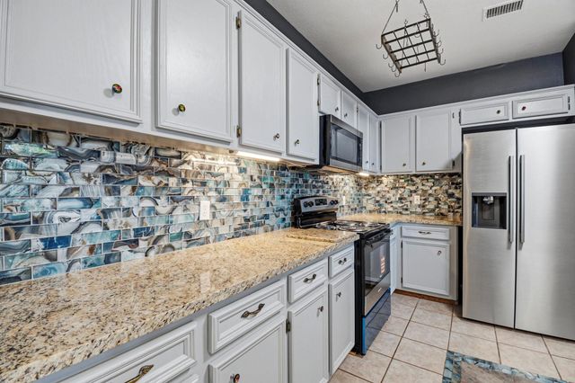 12557 Marina Loop, Willis, TX 77318
