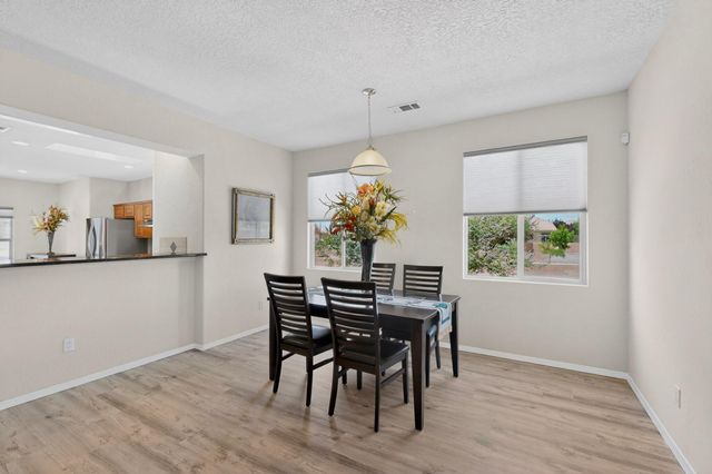 900 Golden Yarrow Trail, Bernalillo, NM 87004