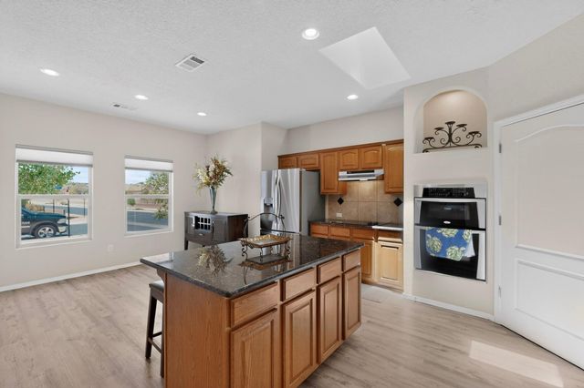 900 Golden Yarrow Trail, Bernalillo, NM 87004
