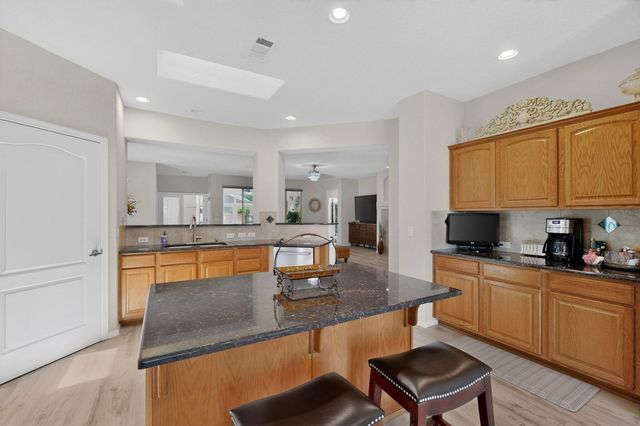 900 Golden Yarrow Trail, Bernalillo, NM 87004