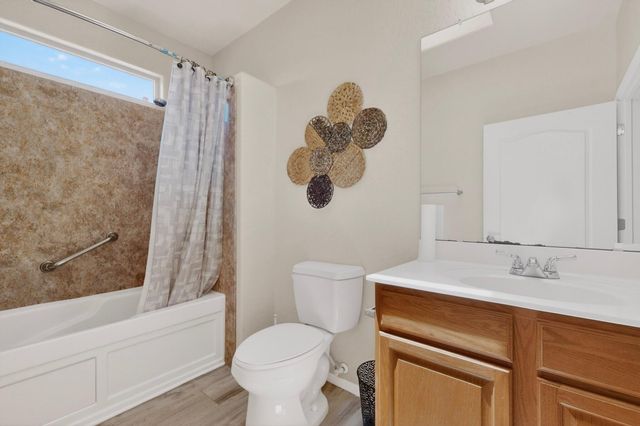 900 Golden Yarrow Trail, Bernalillo, NM 87004
