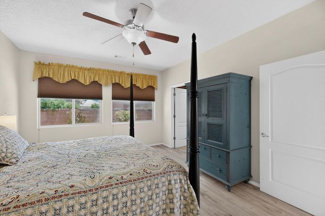 900 Golden Yarrow Trail, Bernalillo, NM 87004