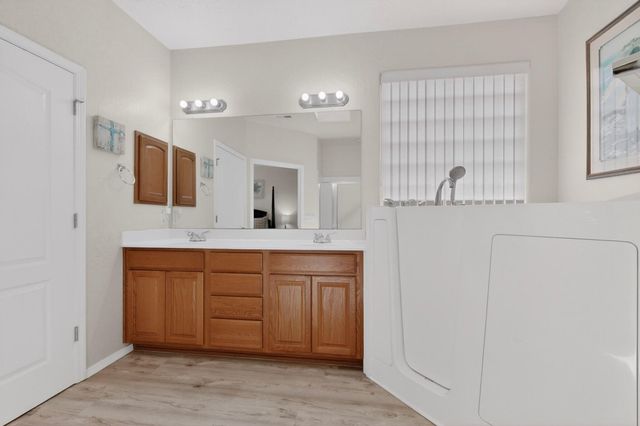 900 Golden Yarrow Trail, Bernalillo, NM 87004