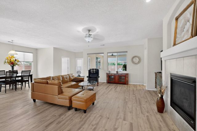 900 Golden Yarrow Trail, Bernalillo, NM 87004