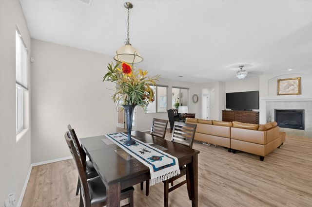 900 Golden Yarrow Trail, Bernalillo, NM 87004