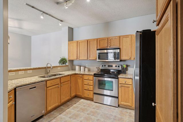 14392 Raymond Lane, Eden Prairie, MN 55347