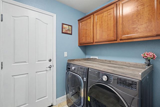 7648 Boardwalk Way, Antelope, CA 95843