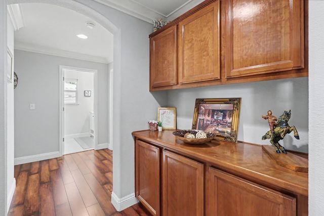 7648 Boardwalk Way, Antelope, CA 95843