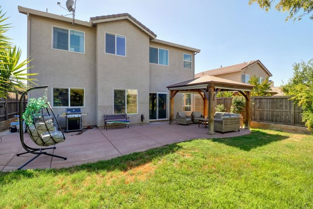 7648 Boardwalk Way, Antelope, CA 95843