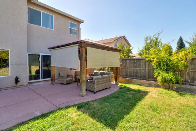 7648 Boardwalk Way, Antelope, CA 95843