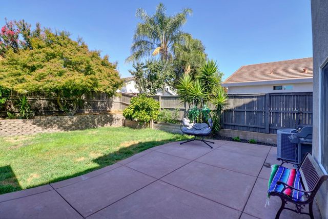 7648 Boardwalk Way, Antelope, CA 95843