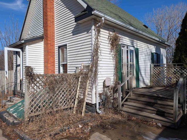 140 SW 4th Avenue, Oelwein, IA 50662