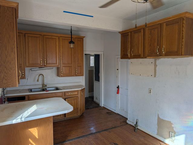 140 SW 4th Avenue, Oelwein, IA 50662