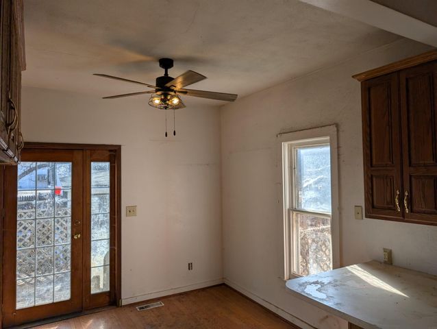 140 SW 4th Avenue, Oelwein, IA 50662