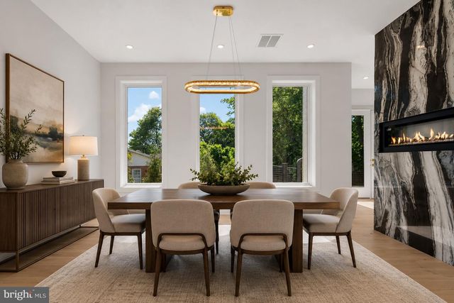 719 MEADOW LN SW, Vienna, VA 22180