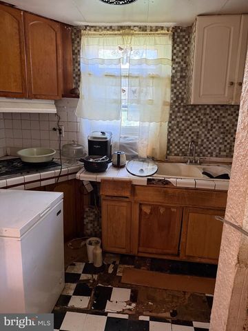 3403 W ROGERS AVE, Baltimore, MD 21215