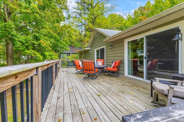 45417 15th Avenue, Bloomingdale, MI 49026