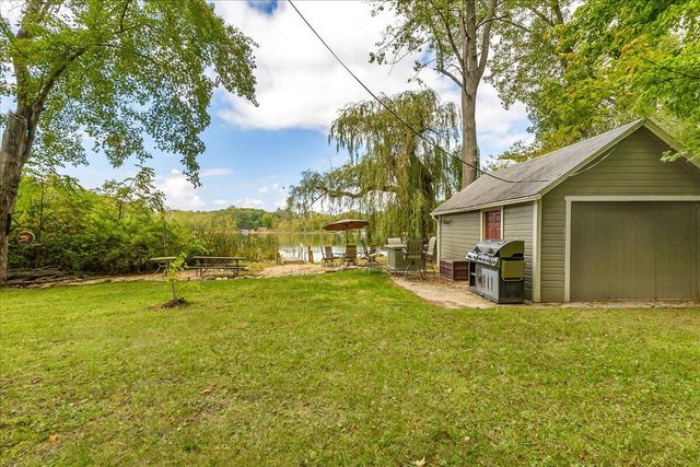 45417 15th Avenue, Bloomingdale, MI 49026