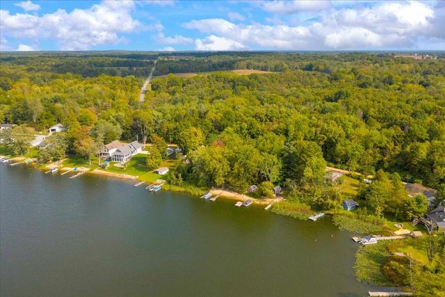 45417 15th Avenue, Bloomingdale, MI 49026