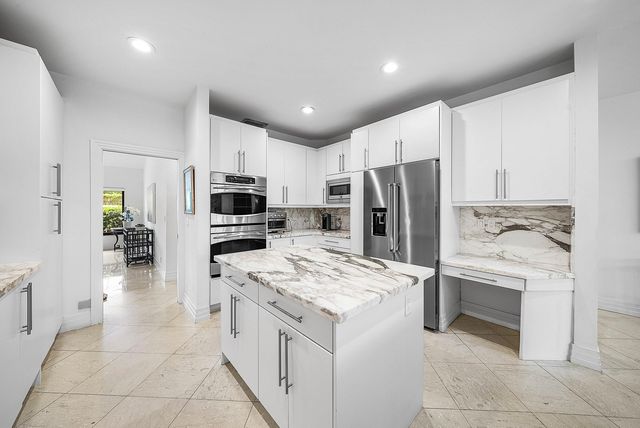 4976 Bocaire Boulevard, Boca Raton, FL 33487