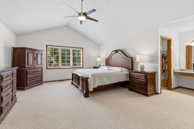 17432 Tessmer Court, Eden Prairie, MN 55347