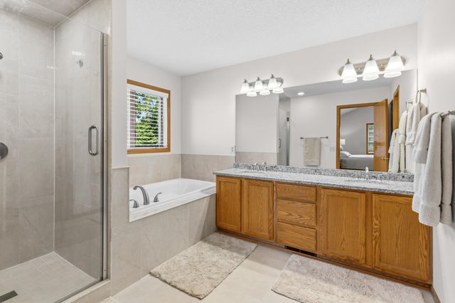 17432 Tessmer Court, Eden Prairie, MN 55347