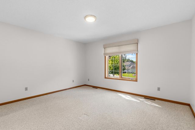17432 Tessmer Court, Eden Prairie, MN 55347