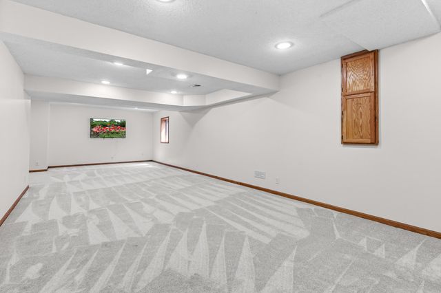 17432 Tessmer Court, Eden Prairie, MN 55347